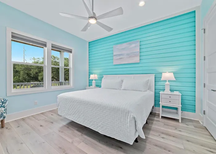Water Oaks Lagoon House- Heated Pool Dock, Modern Waterfront Gulf Shores