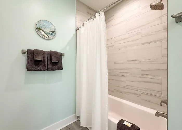 Holiday home Water Oaks Lagoon House- Heated Pool Dock, Modern Waterfront Gulf Shores