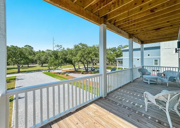 Water Oaks Lagoon House- Heated Pool Dock, Modern Waterfront *