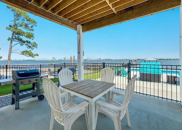 Holiday home Water Oaks Lagoon House- Heated Pool Dock, Modern Waterfront