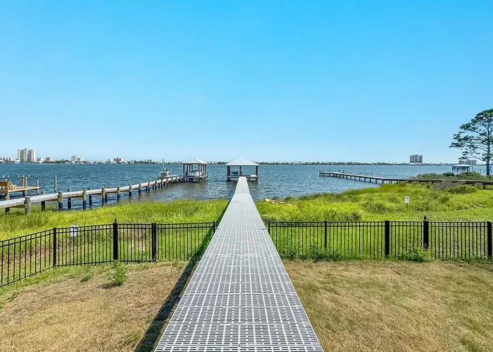 Water Oaks Lagoon House- Heated Pool Dock, Modern Waterfront Gulf Shores