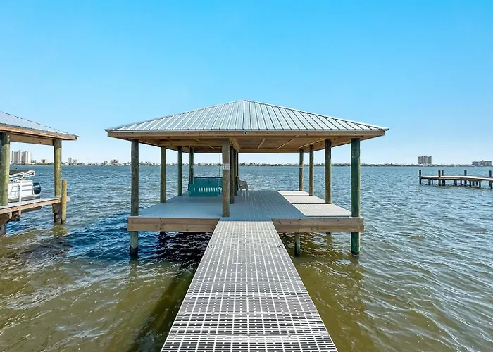 Holiday home Water Oaks Lagoon House- Heated Pool Dock, Modern Waterfront *